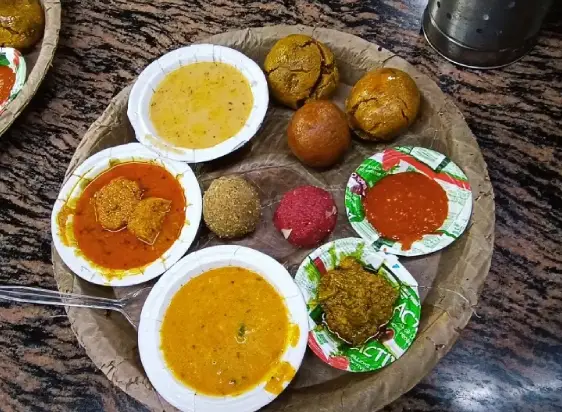 Famous Food to Try in Jaipur Tour