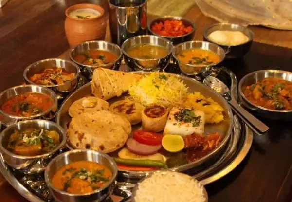 Famous Foods to try in Bikaner Tour